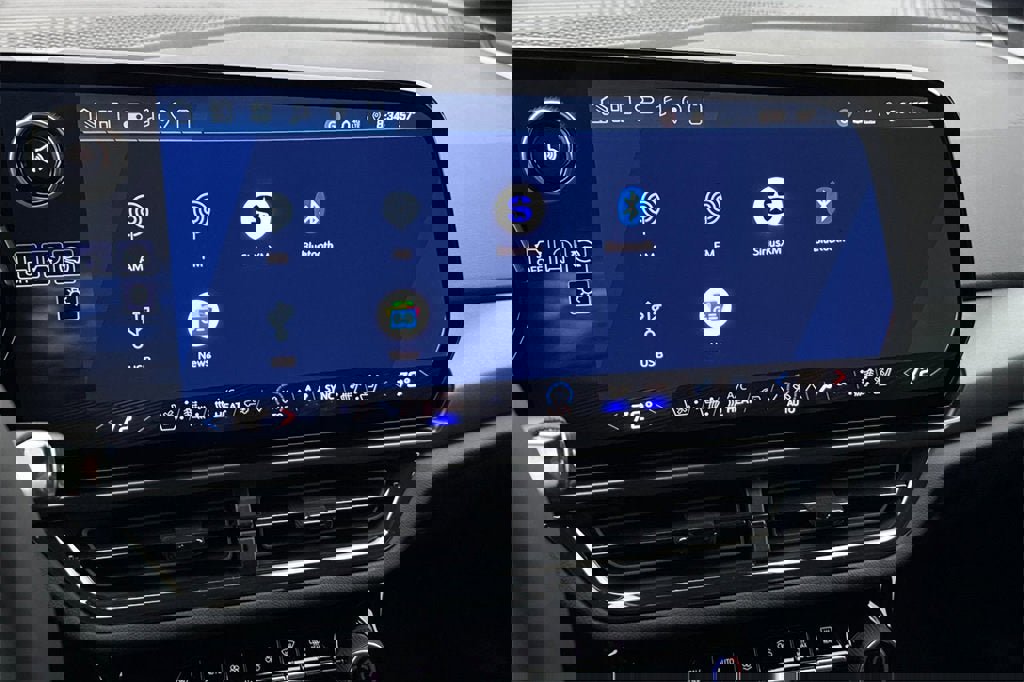 New 2026 Chevrolet Equinox EV RS image 18