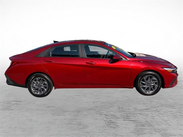 Certified 2024 Hyundai Elantra SEL FWD video 2