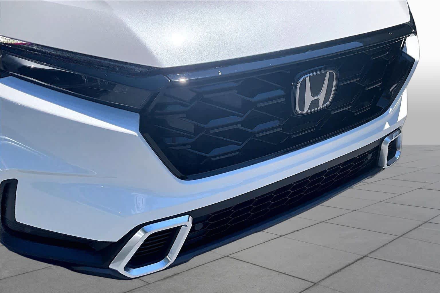 Used 2025 Honda CR-V Sport Touring image 30