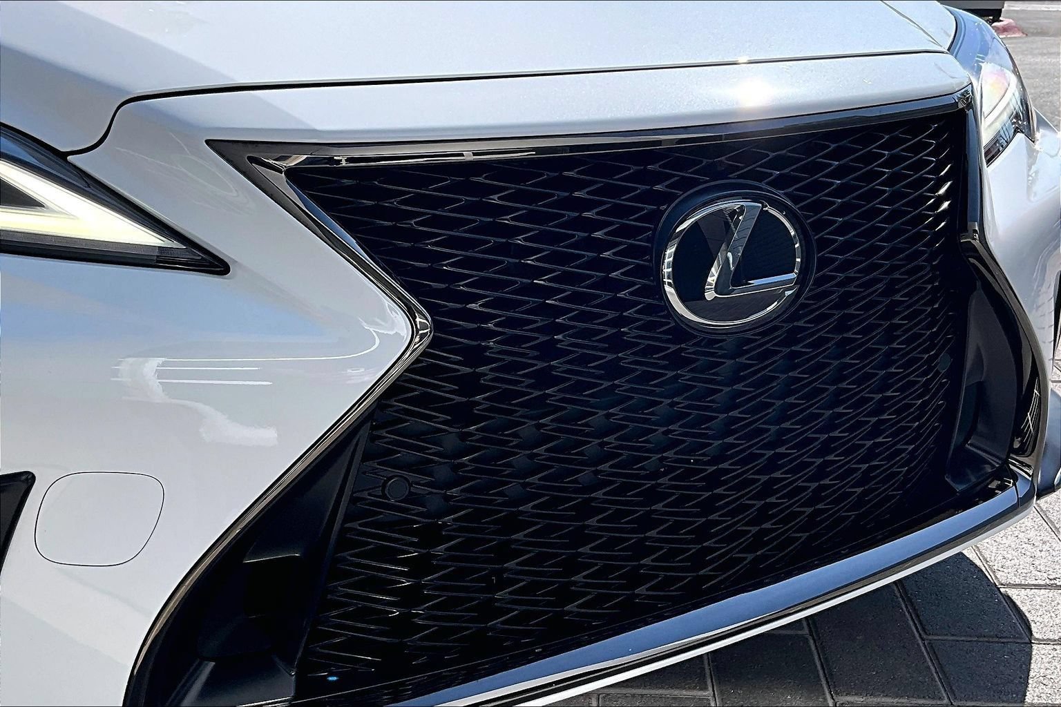 Used 2023 Lexus LS 500 F Sport w/ Cold Weather Package (CK) RWD image 30