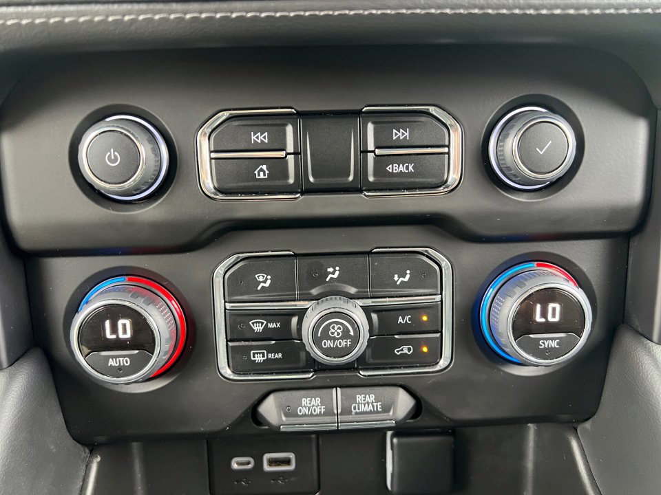 Used 2023 Chevrolet Tahoe LS AWD/4WD image 18