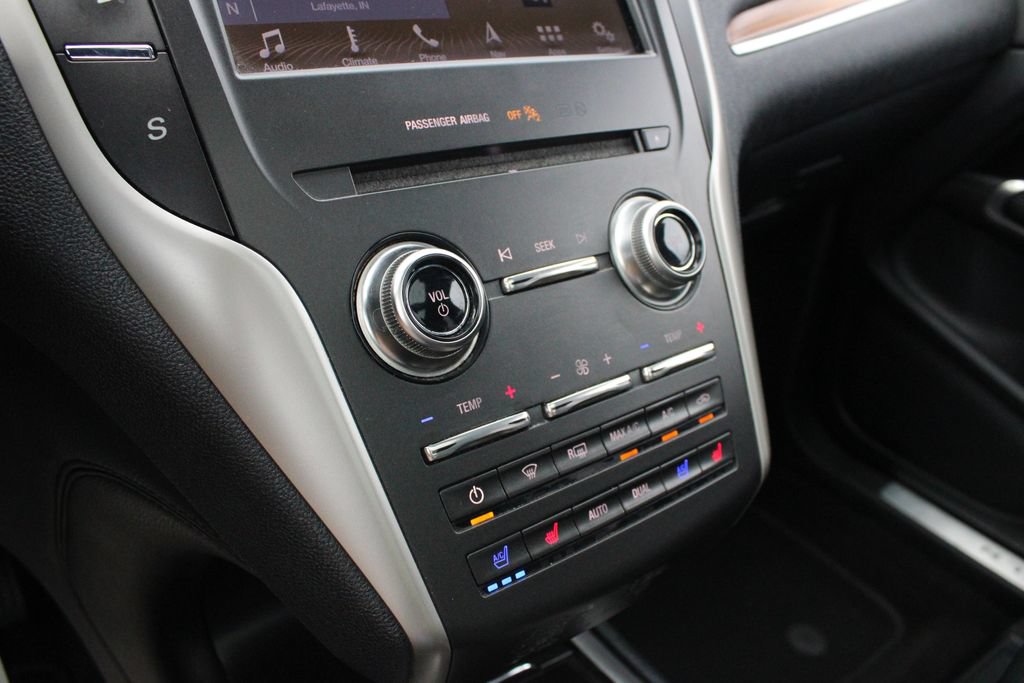 Used 2019 Lincoln MKC Reserve w/ MKC Climate Package AWD/4WD image 17