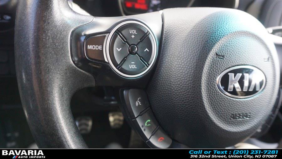 Used 2014 Kia Soul 5dr Wgn Auto Base image 12