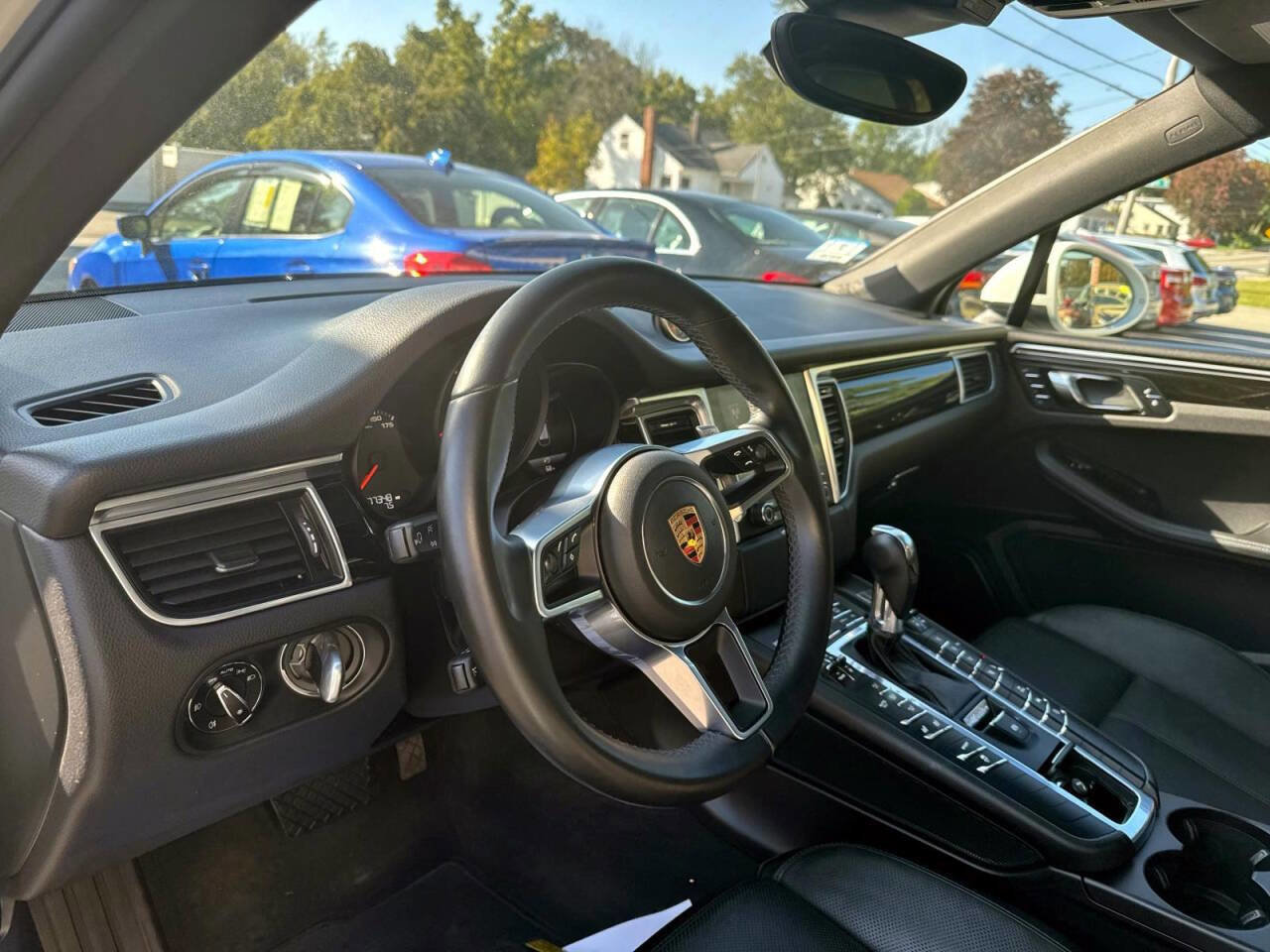 Used 2017 Porsche Macan image 16