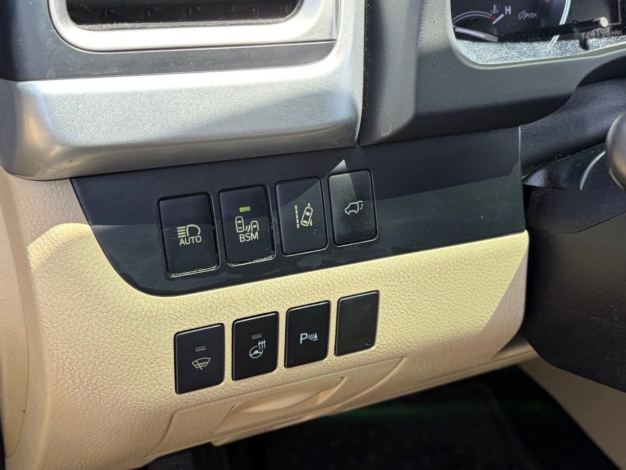 Used 2014 Toyota Highlander Limited Platinum FWD image 7