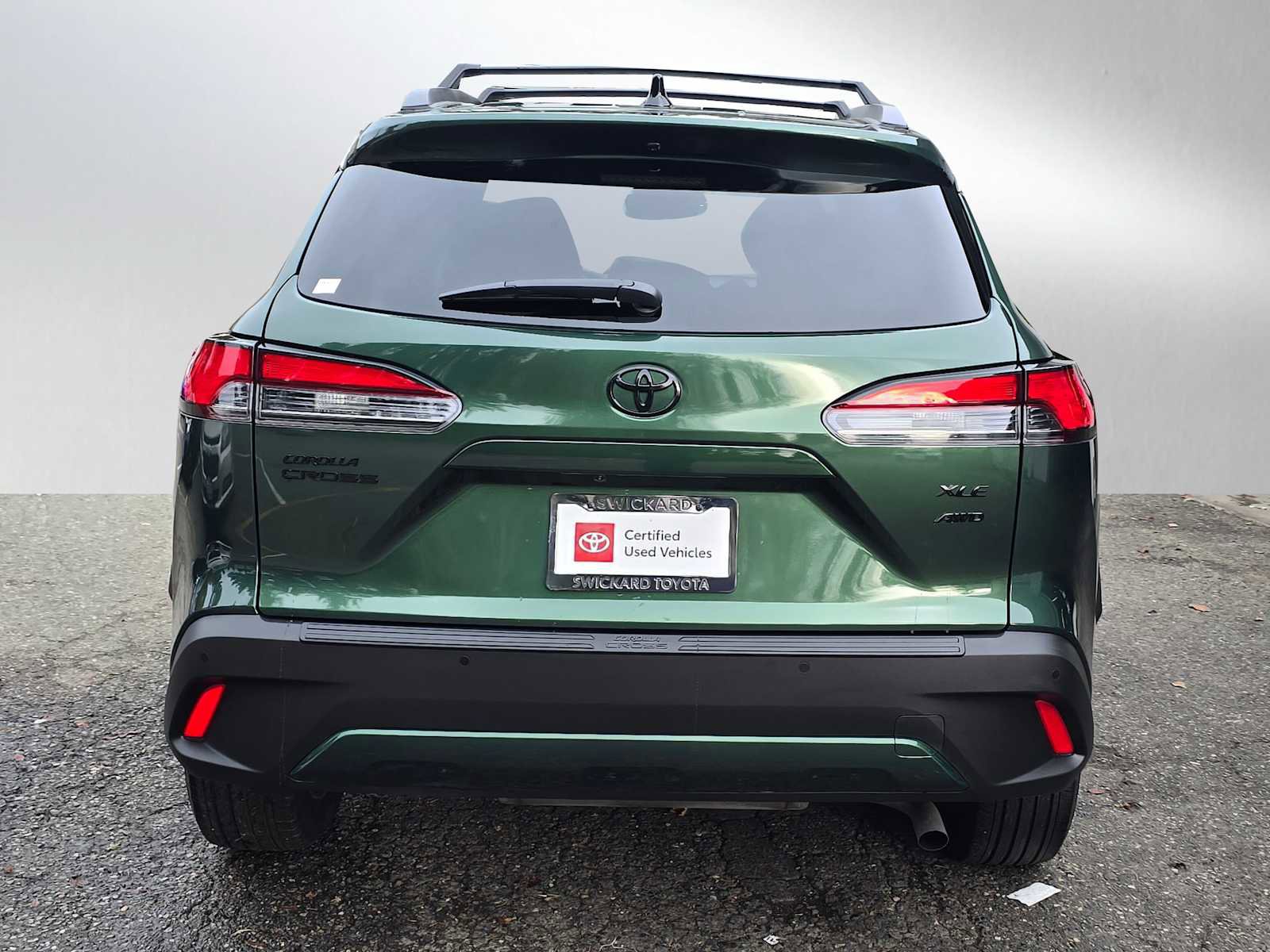 Certified 2025 Toyota Corolla Cross XLE image 4