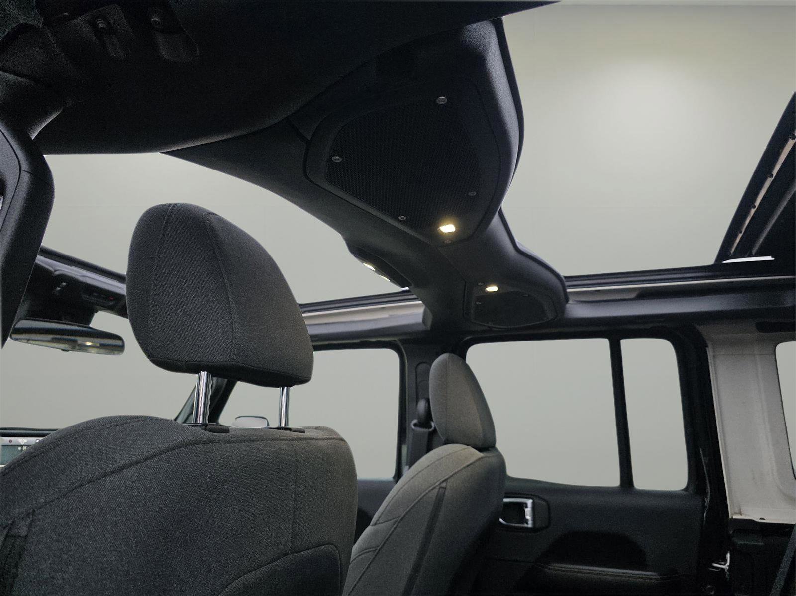 Used 2024 Jeep Wrangler Sahara w/ Safety Group image 4
