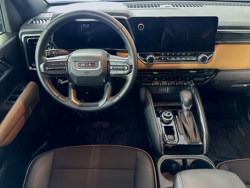 Used 2025 GMC Canyon AT4 image 17