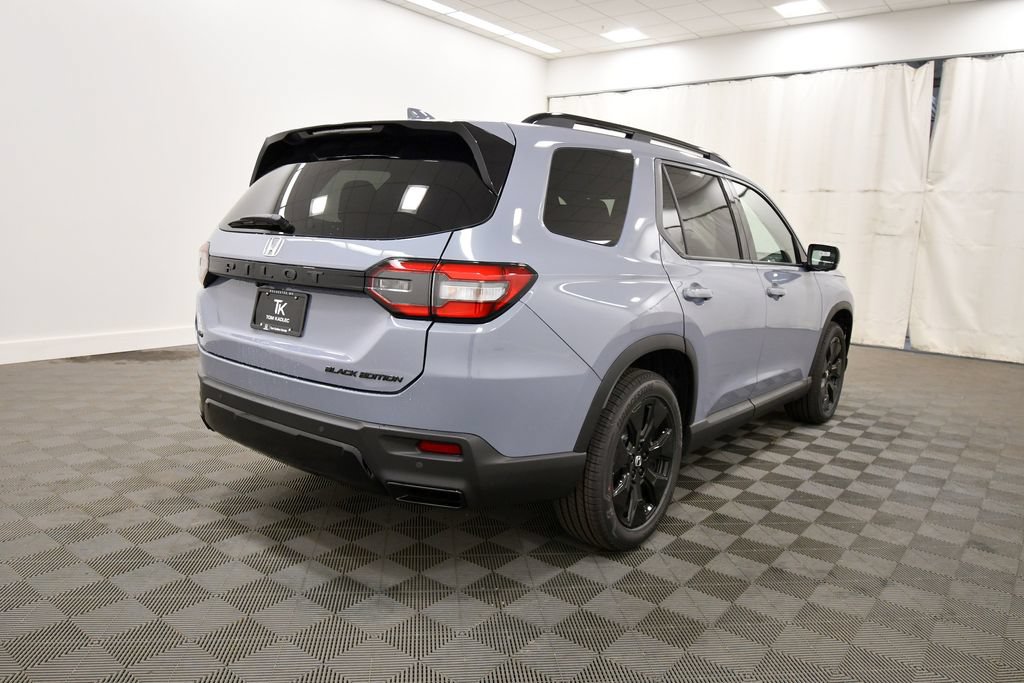 New 2026 Honda Pilot Black Edition image 7