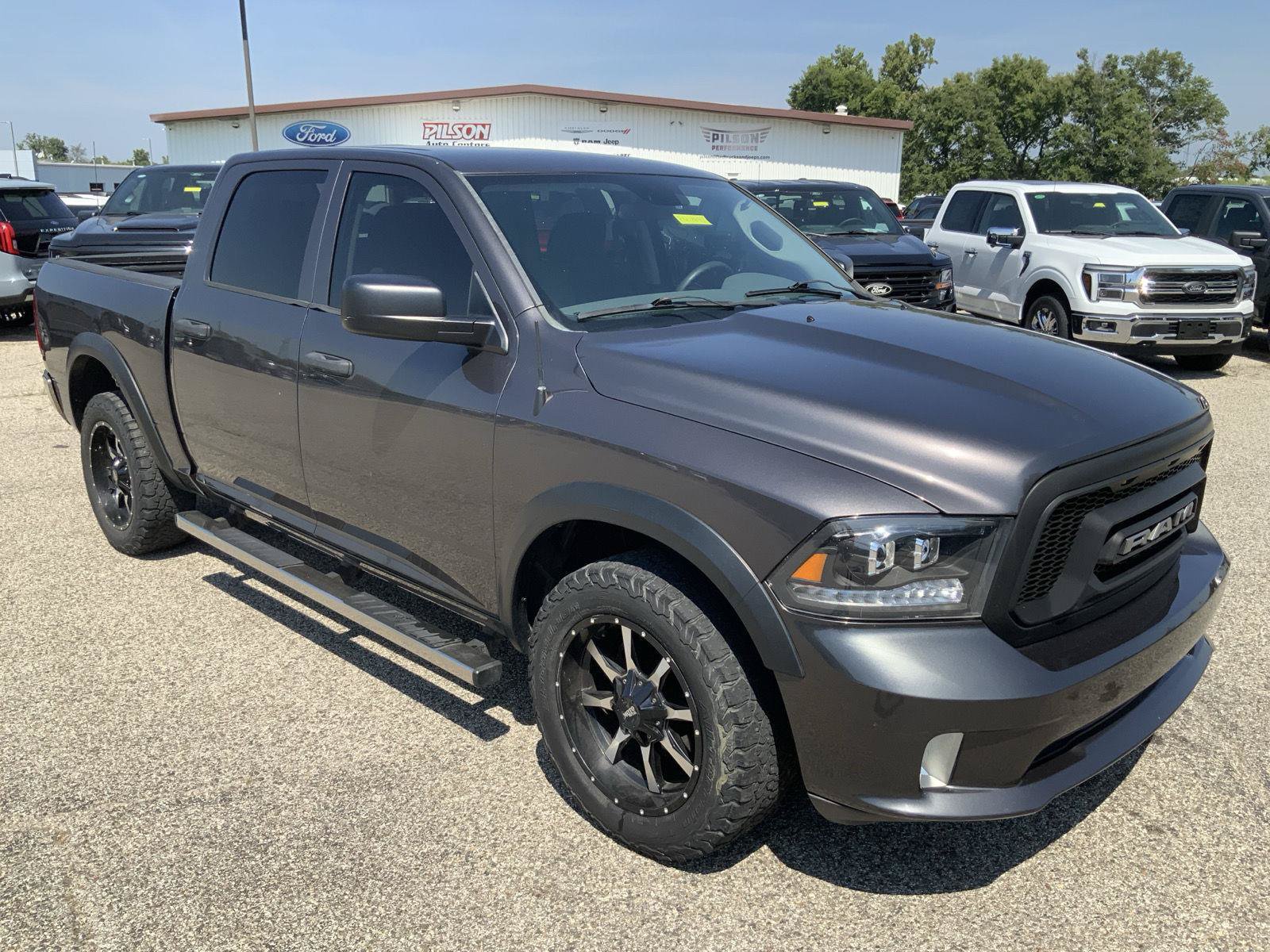 Used 2014 RAM 1500 Express AWD/4WD image 2