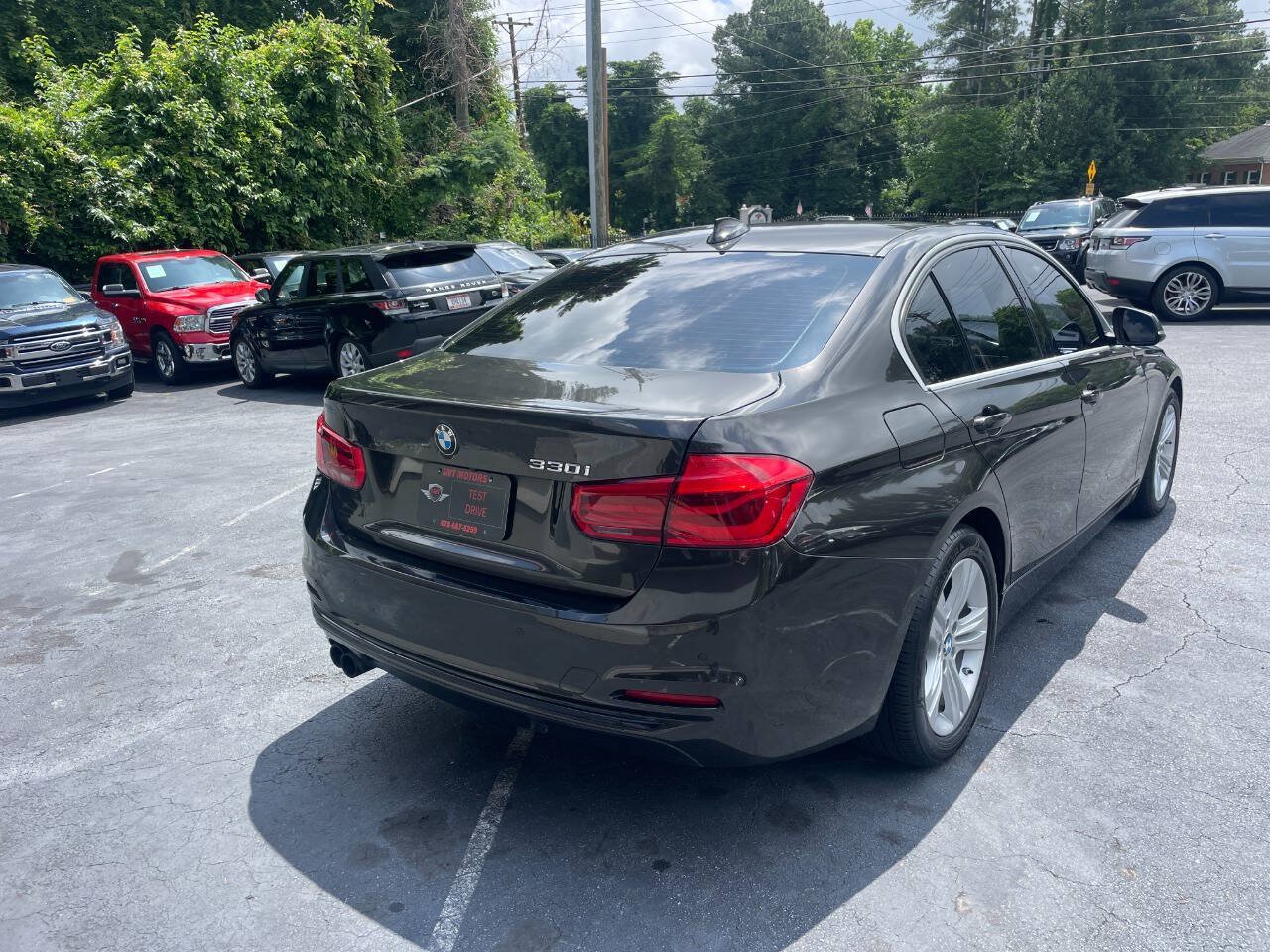 Used 2017 BMW 330i Sedan w/ Driver Assistance Package RWD image 6