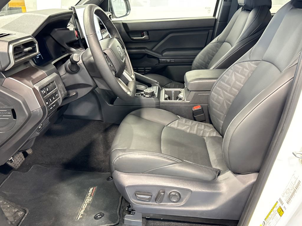 Used 2024 Toyota Tacoma TRD Off-Road w/ TRD Off Road Premium Package AWD/4WD image 6