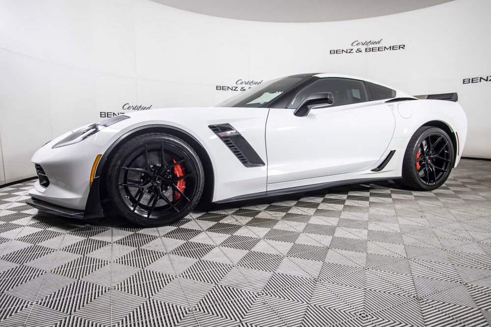 Used 2016 Chevrolet Corvette Z06 w/ Z07 Performance Package RWD image 11