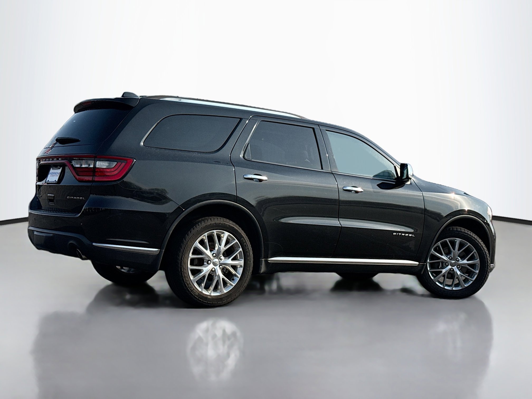 Used 2015 Dodge Durango Citadel w/ Technology Group AWD/4WD image 2