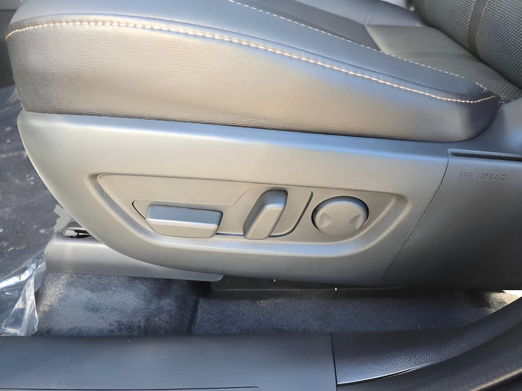New 2025 MAZDA CX-90 Plug-In Hybrid w/Premium Sport AWD/4WD image 16