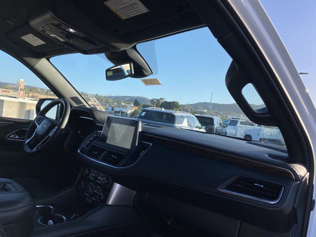 Used 2024 Chevrolet Suburban Premier image 28