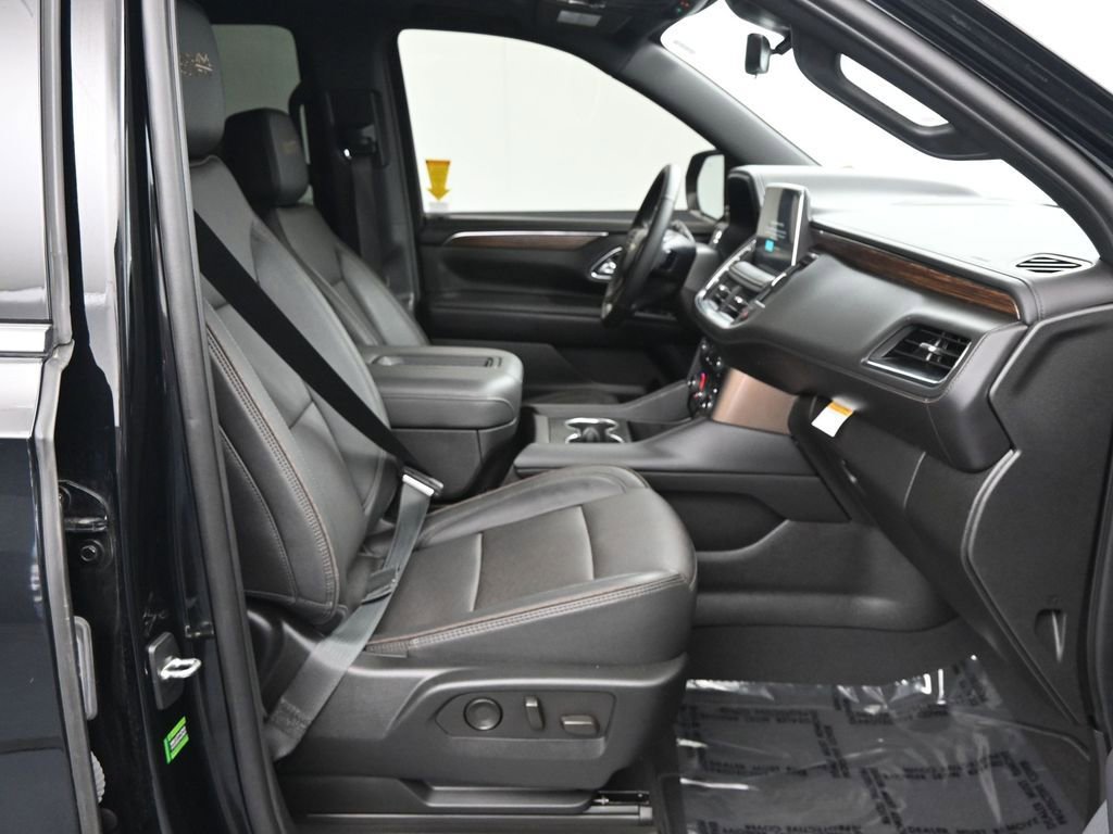 Used 2023 Chevrolet Tahoe High Country image 13