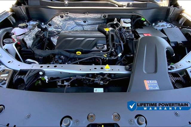 New 2025 Chevrolet Trax RS w/ Sunroof Package FWD image 12