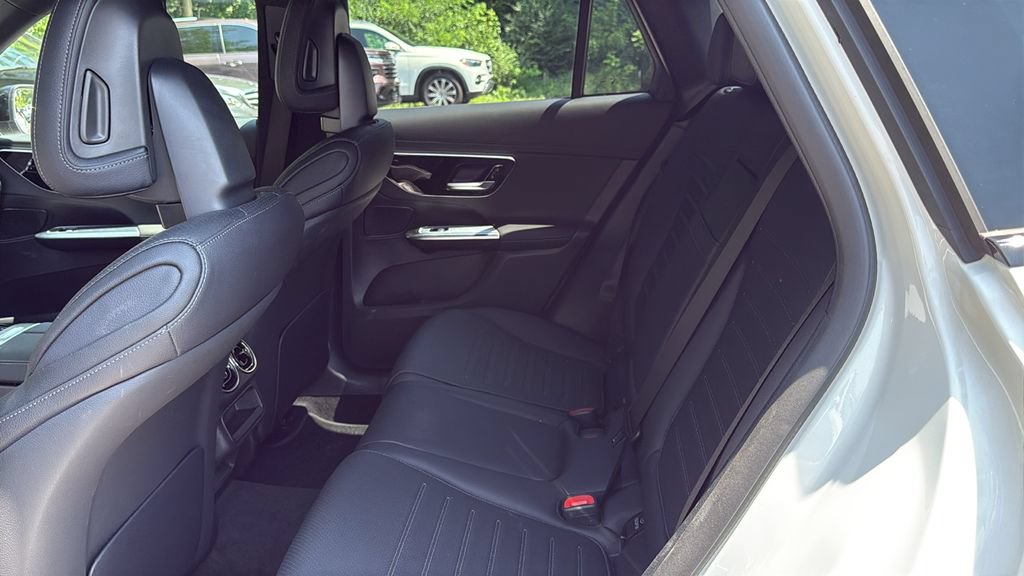 Certified 2025 Mercedes-Benz GLC 300 image 23