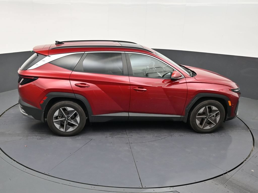 Used 2025 Hyundai Tucson SEL FWD image 16