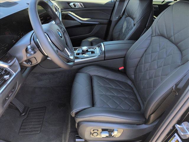 New 2026 BMW X5 xDrive50e image 4