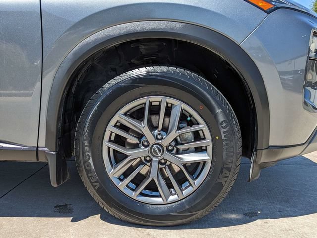 Used 2023 Nissan Rogue S AWD/4WD image 12