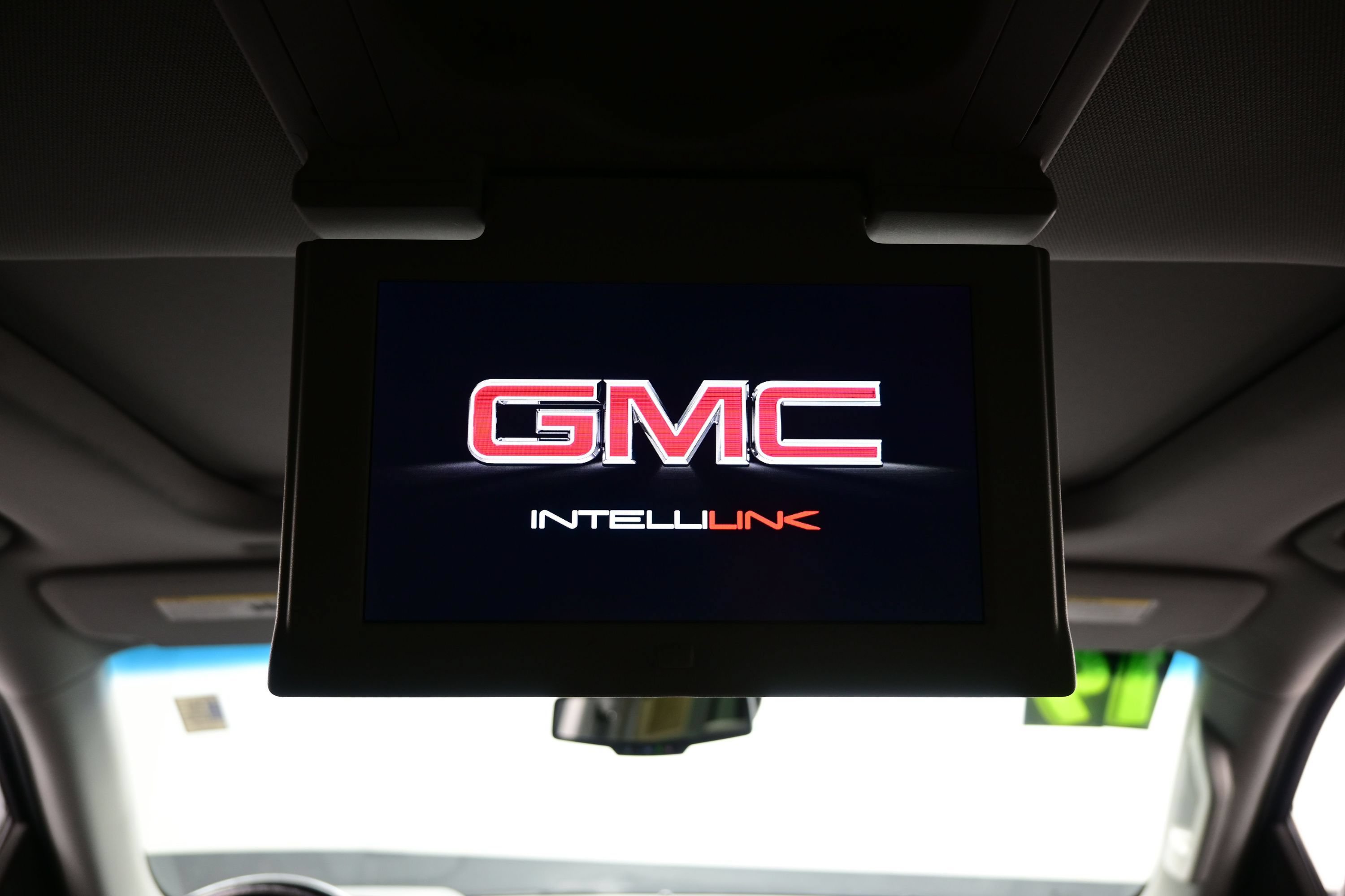 Used 2019 GMC Yukon SLT w/ Premium Edition AWD/4WD image 18