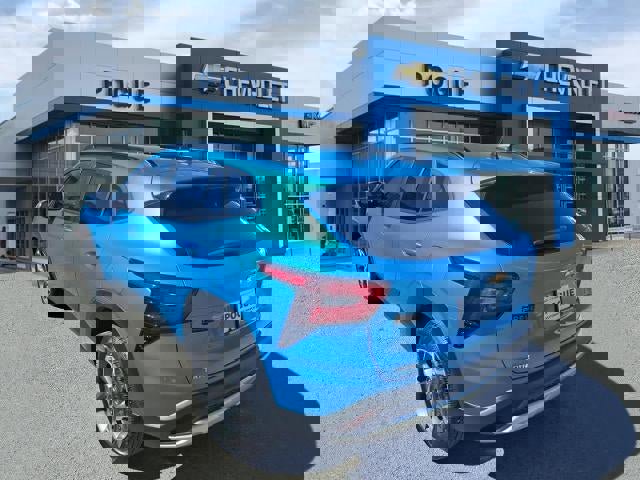 Used 2025 Chevrolet Trax LT w/ LT Convenience Package image 3