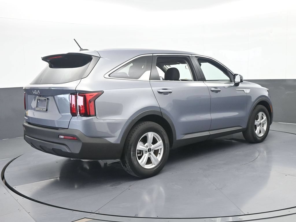 Used 2023 Kia Sorento LX FWD image 6