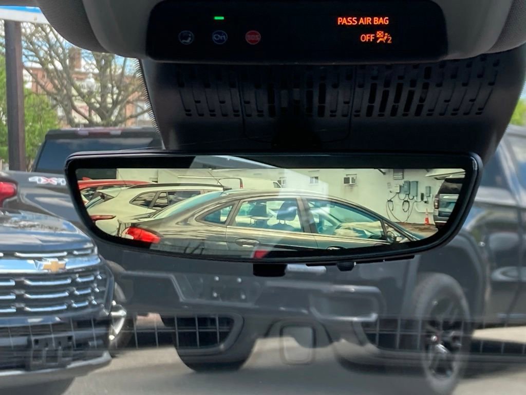New 2027 Chevrolet Bolt RS w/ Technology Package FWD image 18