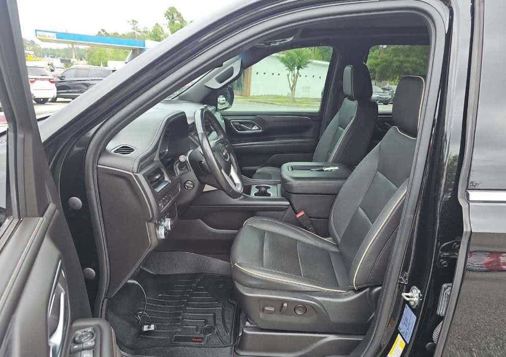 Used 2022 GMC Yukon SLT w/ SLT Premium Package AWD/4WD image 5