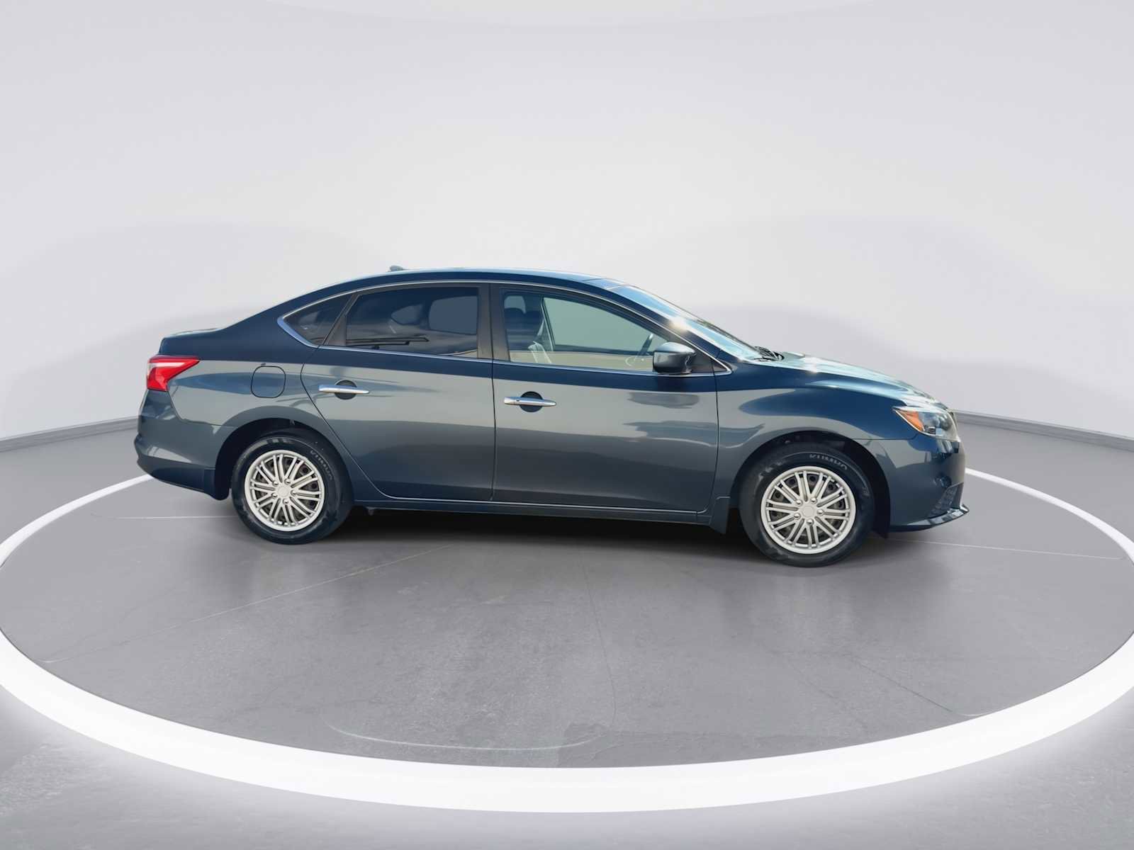 Used 2017 Nissan Sentra SV image 9