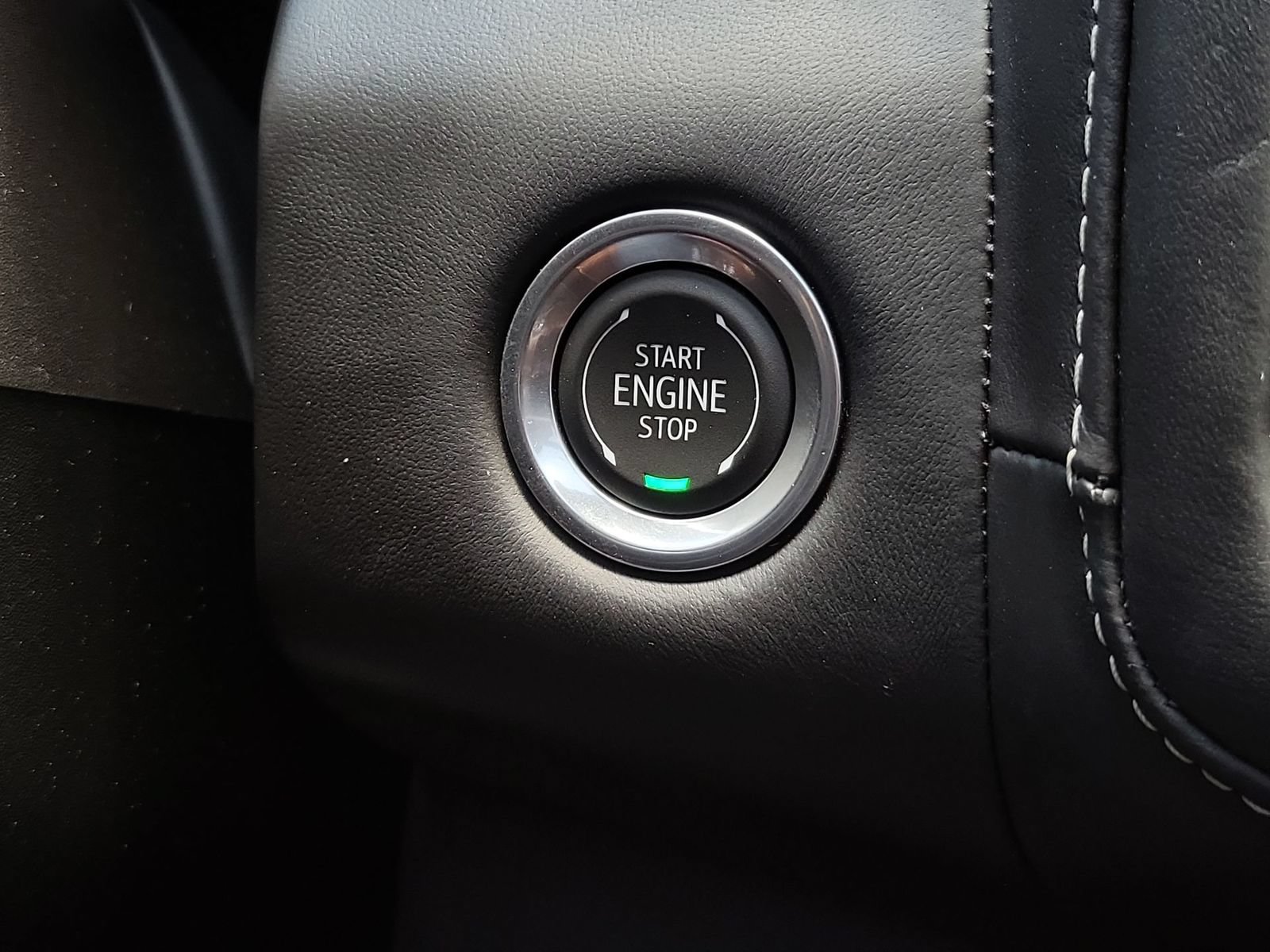 Used 2024 GMC Yukon Denali Ultimate AWD/4WD image 16