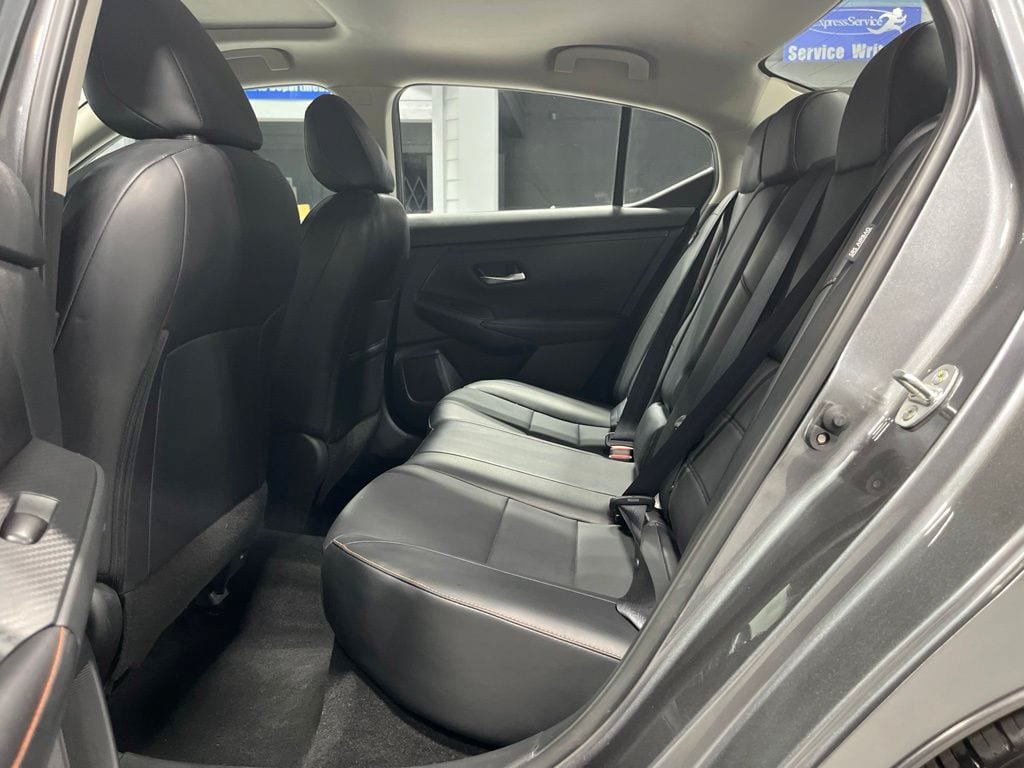 Used 2023 Nissan Sentra SR w/ SR Premium Package FWD image 36