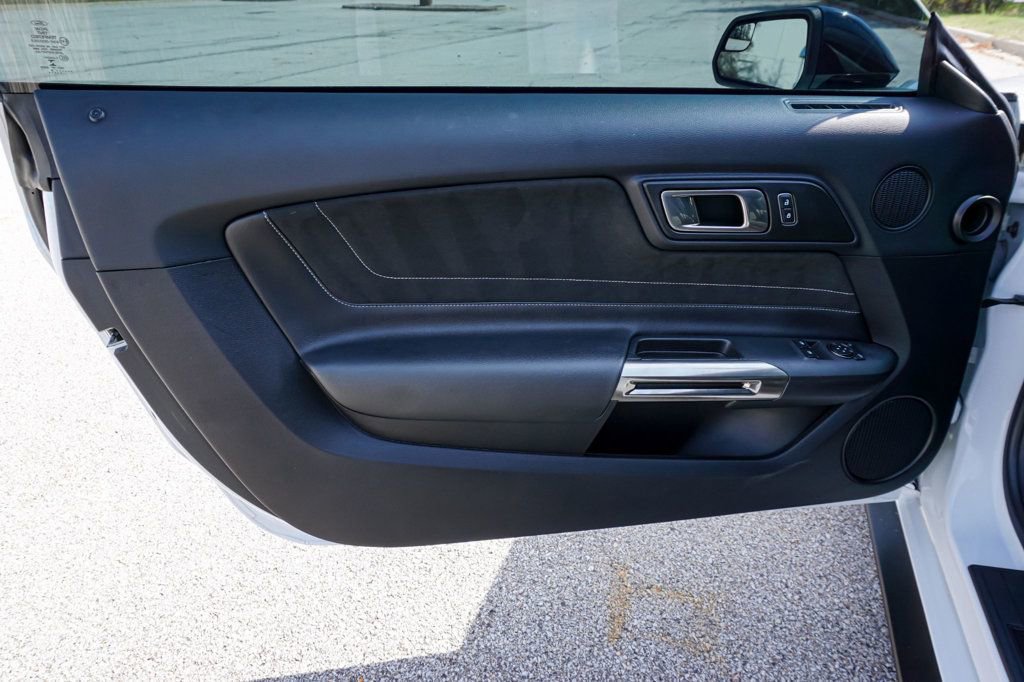 Used 2018 Ford Mustang Shelby GT350 w/ Convenience Package image 19