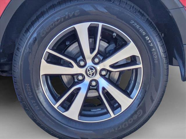 Used 2017 Toyota RAV4 XLE image 22