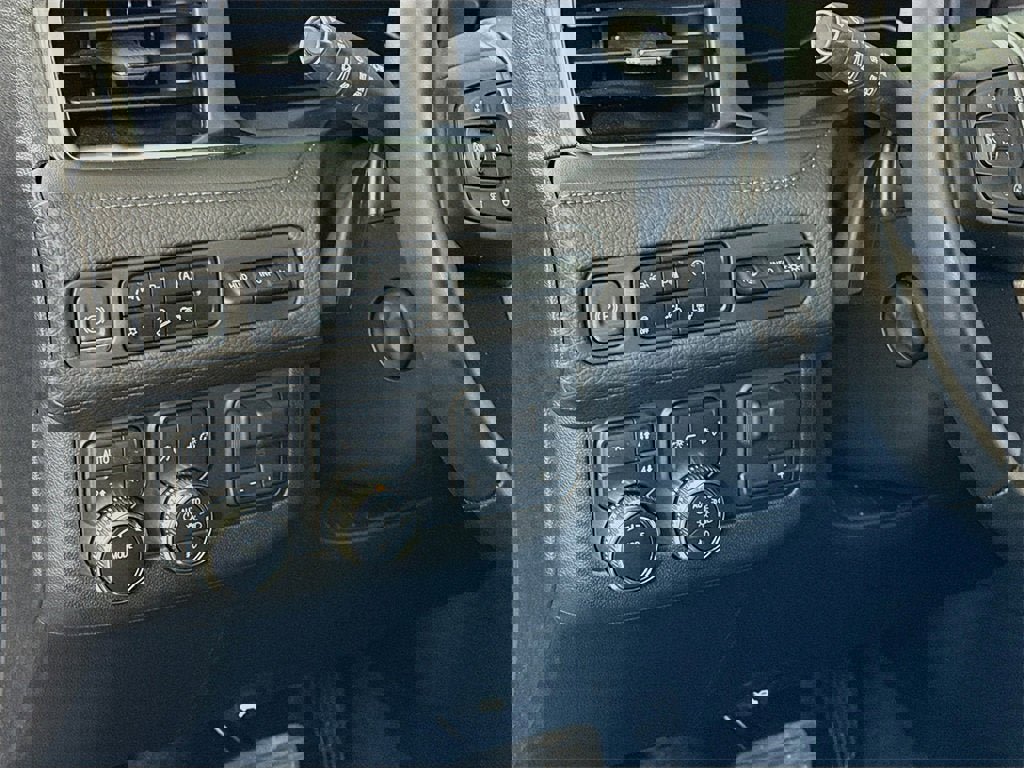 Certified 2024 GMC Yukon Denali w/ Max Trailering Package image 5