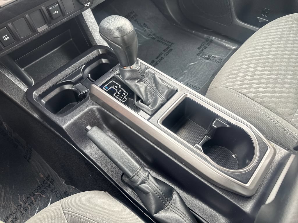 Used 2022 Toyota Tacoma SR5 AWD/4WD image 55