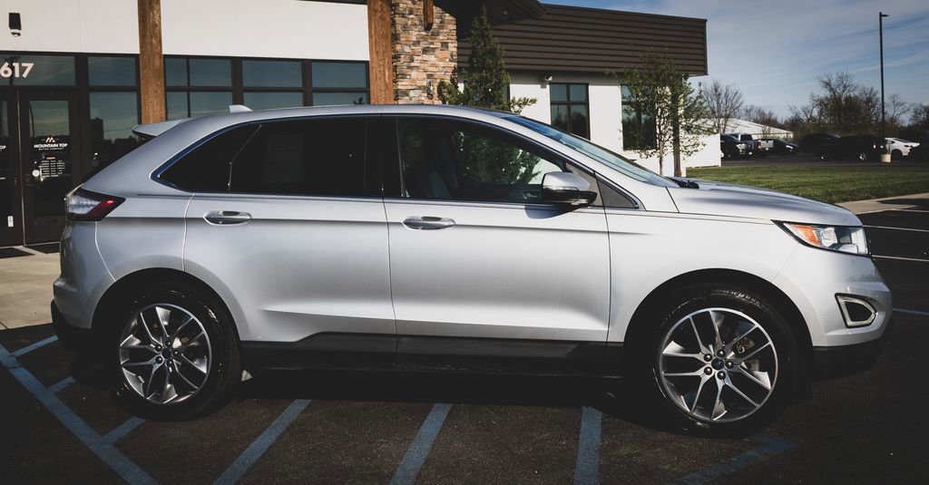 Used 2015 Ford Edge Titanium image 20