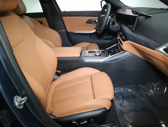 Used 2026 BMW 330i xDrive Sedan w/ Convenience Package AWD/4WD image 34