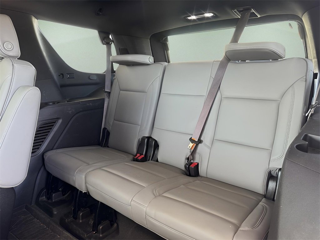 Used 2023 GMC Yukon SLT image 48
