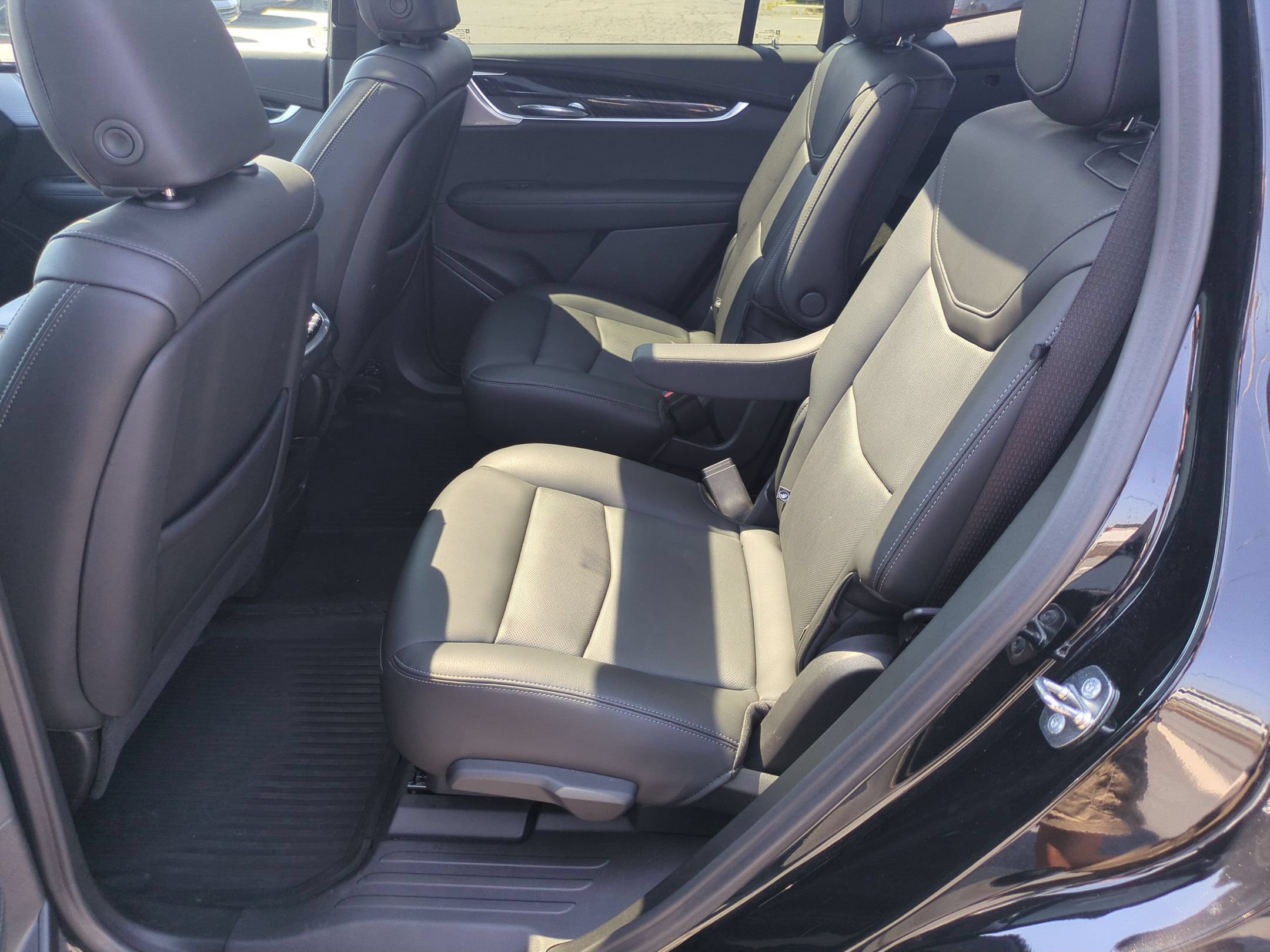 Certified 2024 Cadillac XT6 Premium Luxury AWD/4WD image 30