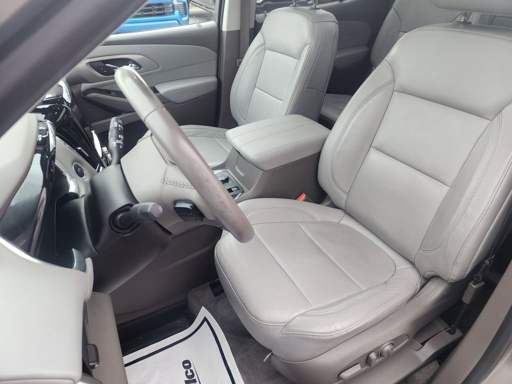 Used 2018 Chevrolet Traverse LT w/ LPO, Floor Liner Package image 35
