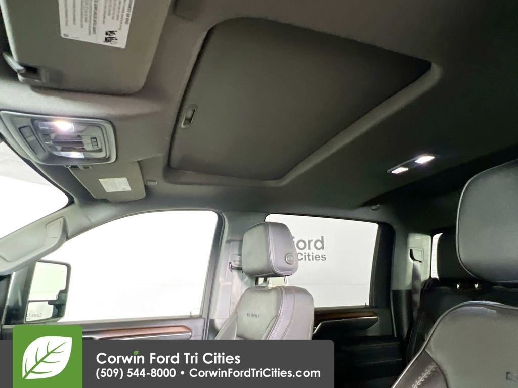 Used 2024 GMC Sierra 3500 Denali w/ Technology Package image 25