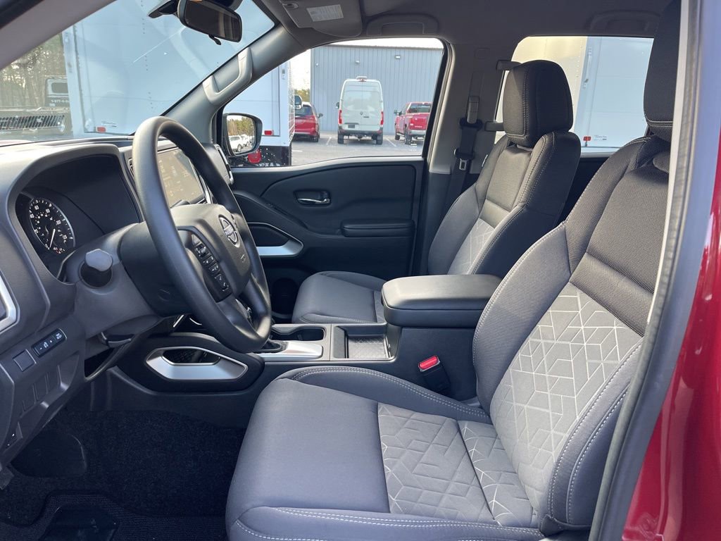 Certified 2025 Nissan Frontier SV image 19