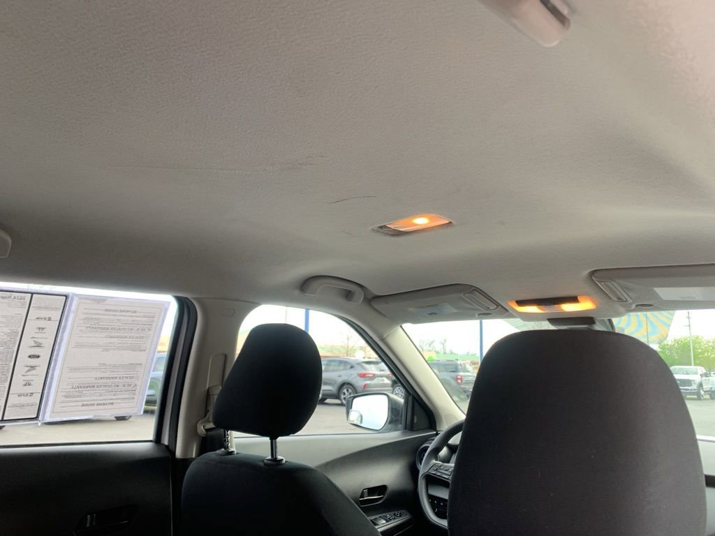 Used 2024 Nissan Kicks S image 23