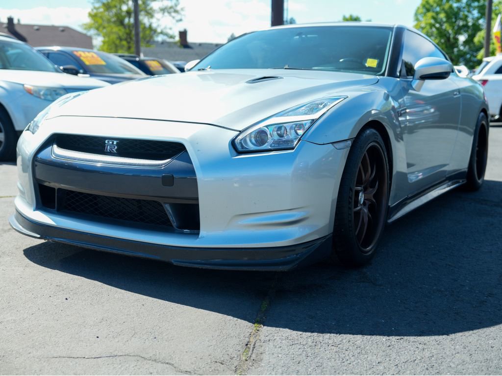 Used 2009 Nissan GT-R Premium AWD/4WD image 3