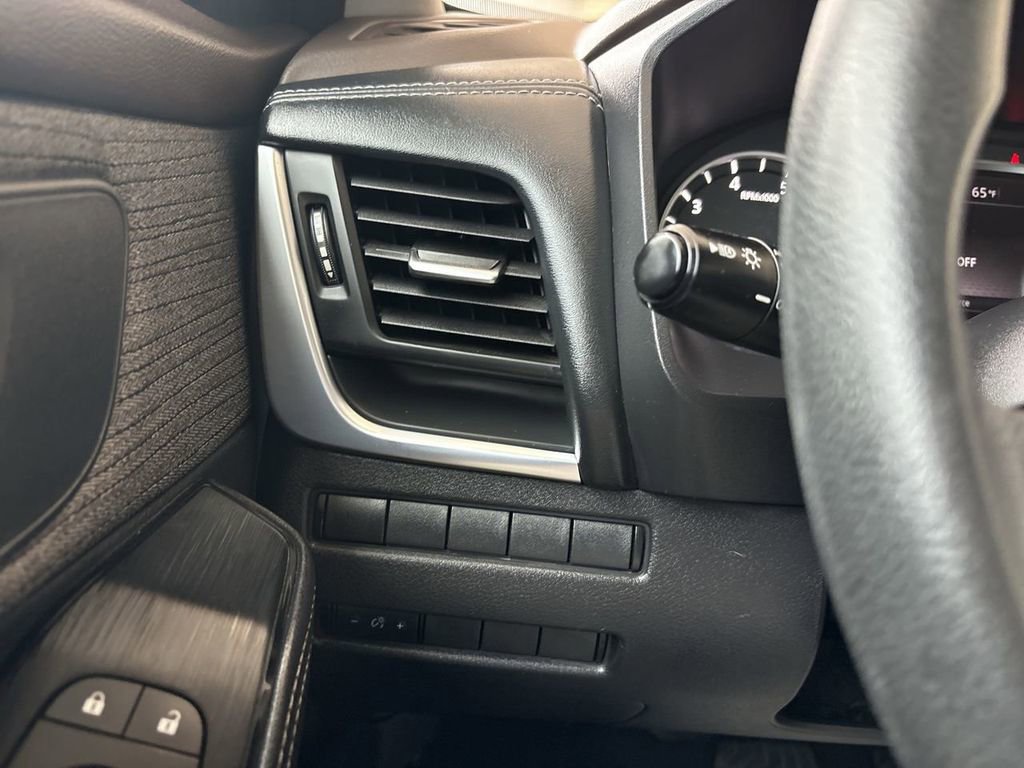 Used 2021 Nissan Rogue S FWD image 17