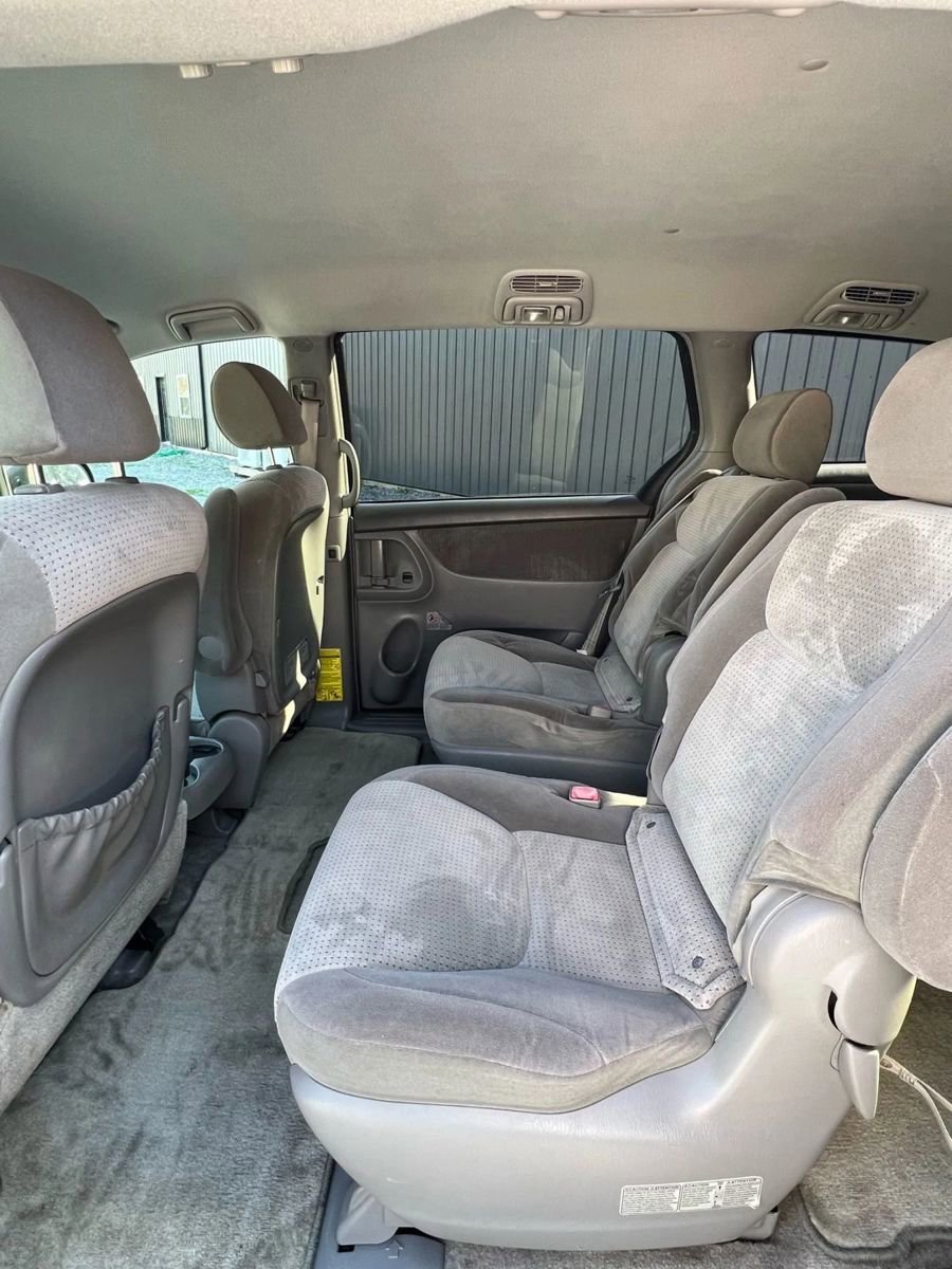 Used 2007 Toyota Sienna CE FWD image 10