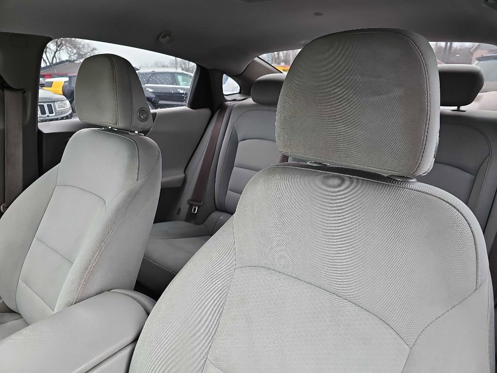 Used 2017 Chevrolet Malibu LS image 24